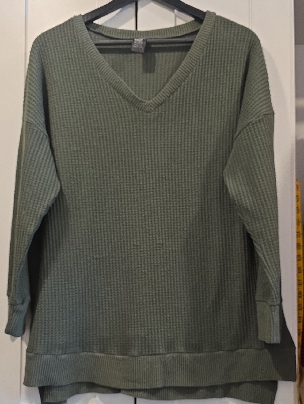 V-Neck Waffle Knit Tunic Sweater - Olive Green